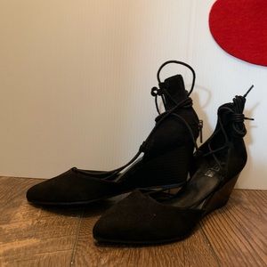 Kenneth Cole reaction wedge